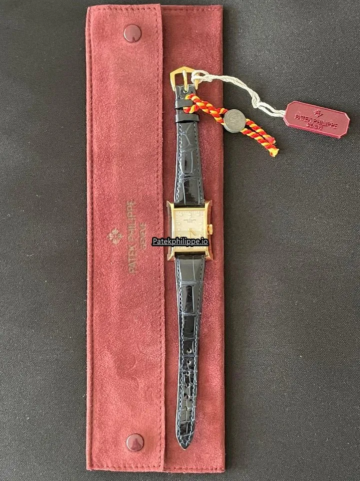 Alternative view of Patek Philippe Pagoda 4900 J 31.8x24,5MM Yellow Gold Case Manual Winding