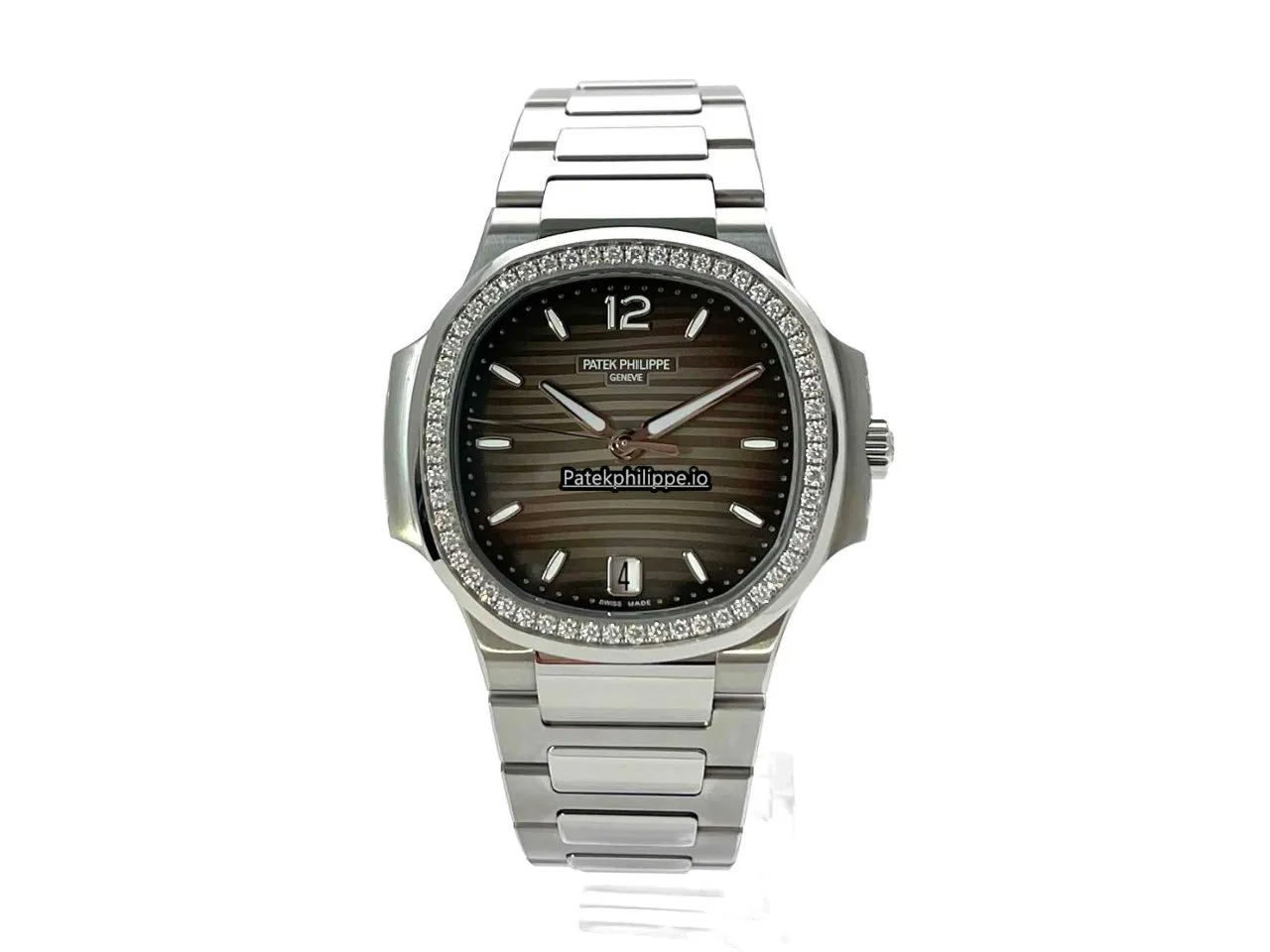 Patek Philippe Nautilus 7118/1200a-011 35.2MM Steel Case Automatic