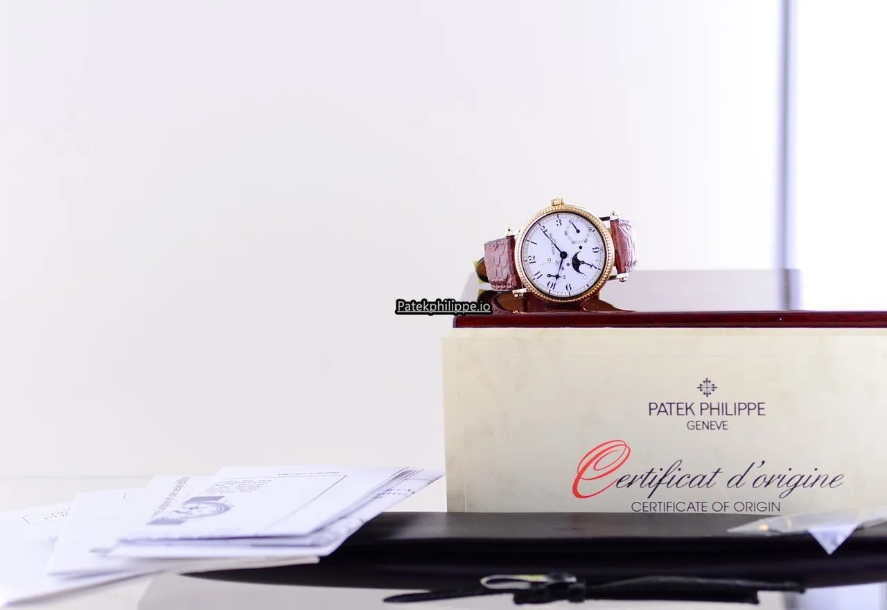 Alternative view of Patek Philippe Complications 5015 35MM Yellow Gold Case Automatic