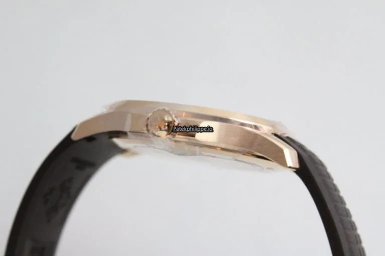 Alternative view of Patek Philippe Aquanaut 5167r-001 40MM Rose Gold Case Automatic