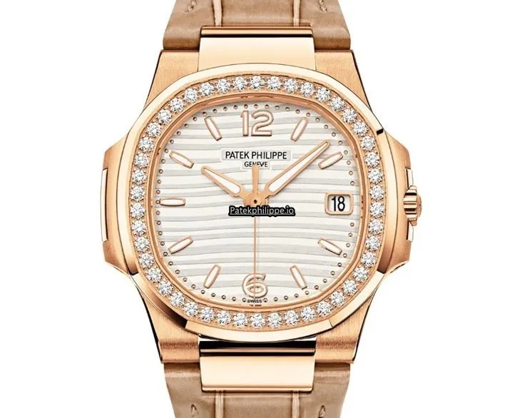 Alternative view of Patek Philippe Nautilus 7010r-011 32MM Rose Gold Case Quartz