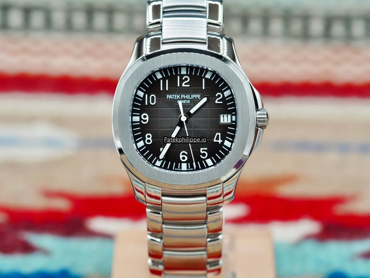 Alternative view of Patek Philippe Aquanaut 5167/1a-001 40MM Steel Case Automatic