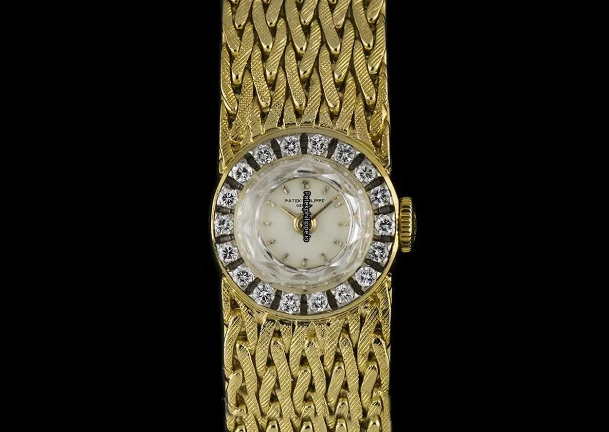 Patek Philippe Vintage 3267 15MM Yellow Gold Case Manual Winding