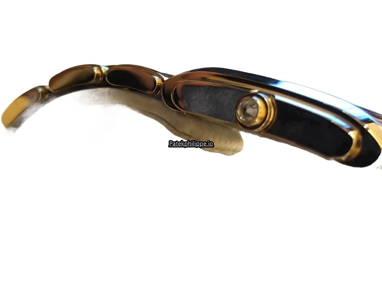 Alternative view of Patek Philippe Twenty-4 4907/1j-001 Yellow Gold Case Quartz