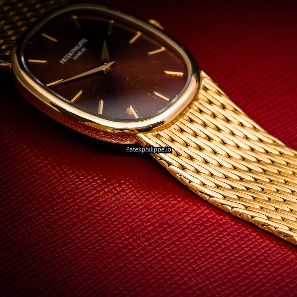 Alternative view of Patek Philippe Golden Ellipse 4226 23x28MM Yellow Gold Case Manual Winding