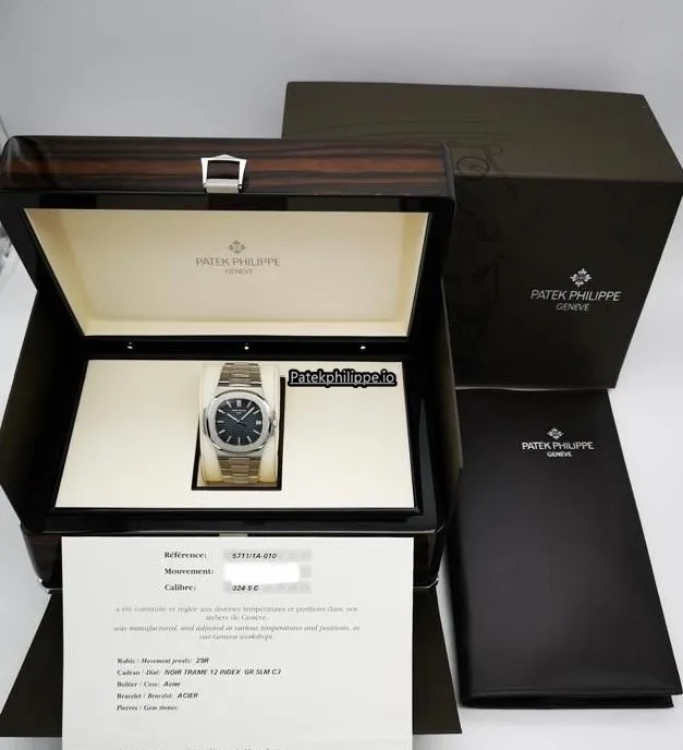 Patek Philippe Nautilus 5711/1a-010 40x38MM Steel Case Automatic
