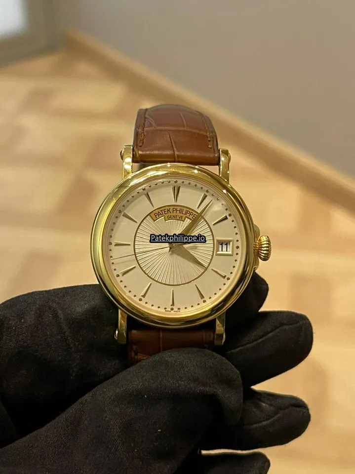 Patek Philippe Calatrava 5153j-001 38MM Yellow Gold Case Automatic