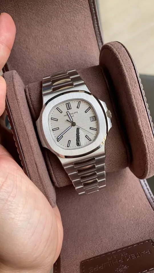 Patek Philippe Nautilus 5711/1a-011 40x38MM Steel Case Automatic