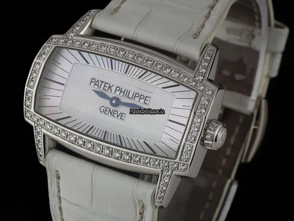 Alternative view of Patek Philippe Gondolo Gondolo 37MM White Gold Case Quartz