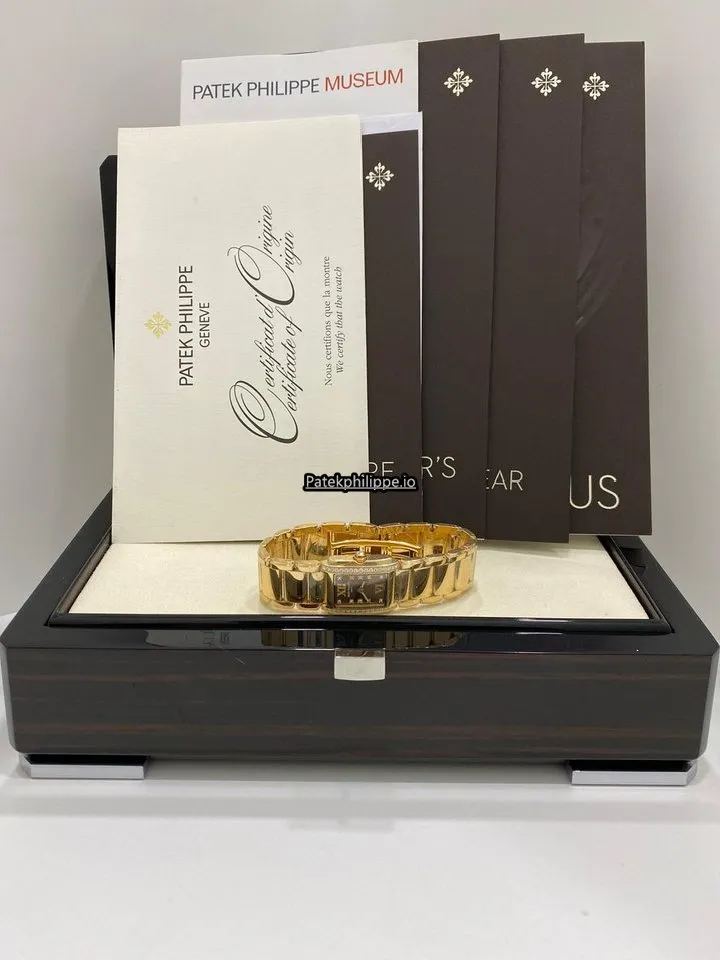 Alternative view of Patek Philippe Twenty-4 4908/11r-010 22x26MM Rose Gold Case Quartz