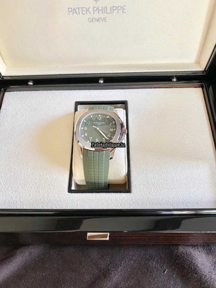 Patek Philippe Aquanaut 5168g-010 42.2MM White Gold Case Automatic