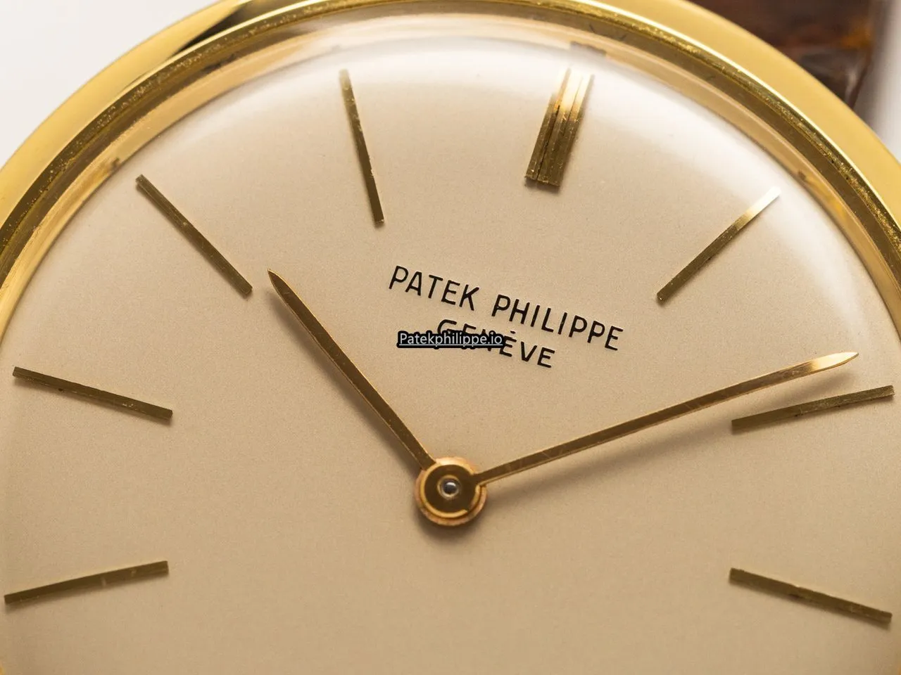 Alternative view of Patek Philippe Calatrava 2591 34MM Yellow Gold Case Manual Winding