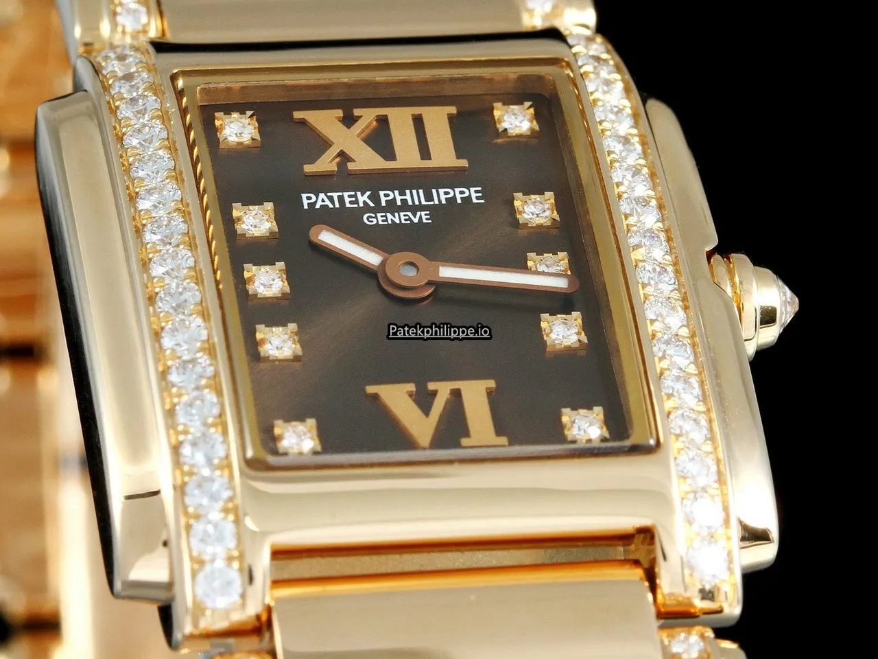 Alternative view of Patek Philippe Twenty-4 4908/30r-010 30x25MM Rose Gold Case Quartz