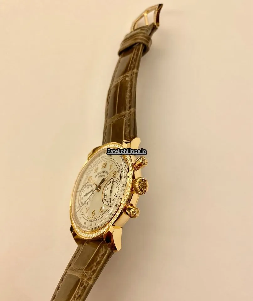 Alternative view of Patek Philippe Chronograph 7150/250r-001 38MM Rose Gold Case Manual Winding