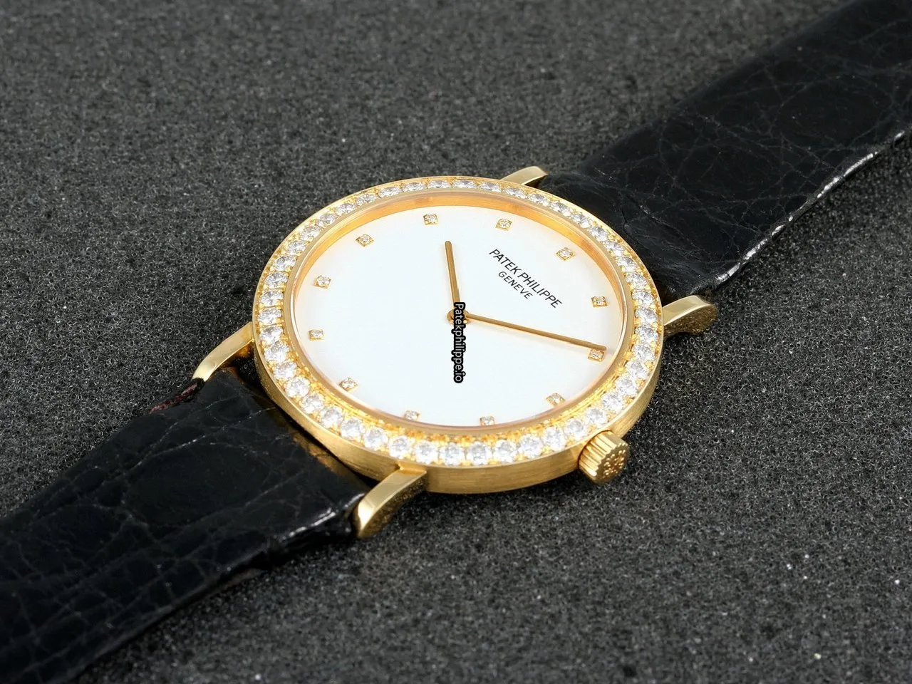 Alternative view of Patek Philippe Calatrava 5006 33.2MM Yellow Gold Case Manual Winding