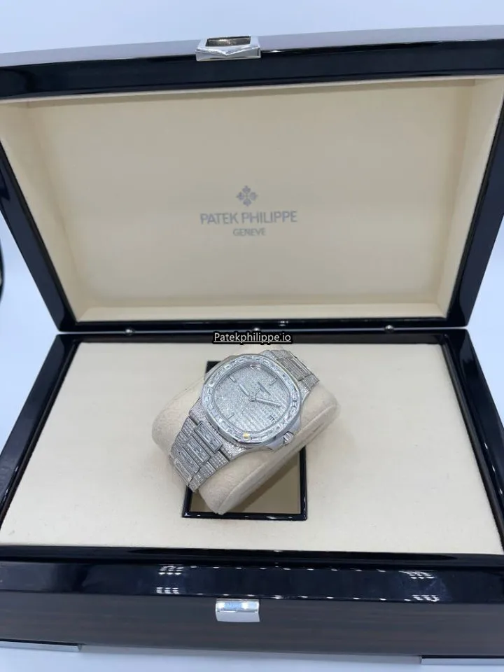 Alternative view of Patek Philippe Nautilus 5719/10g-010 40MM White Gold Case Automatic