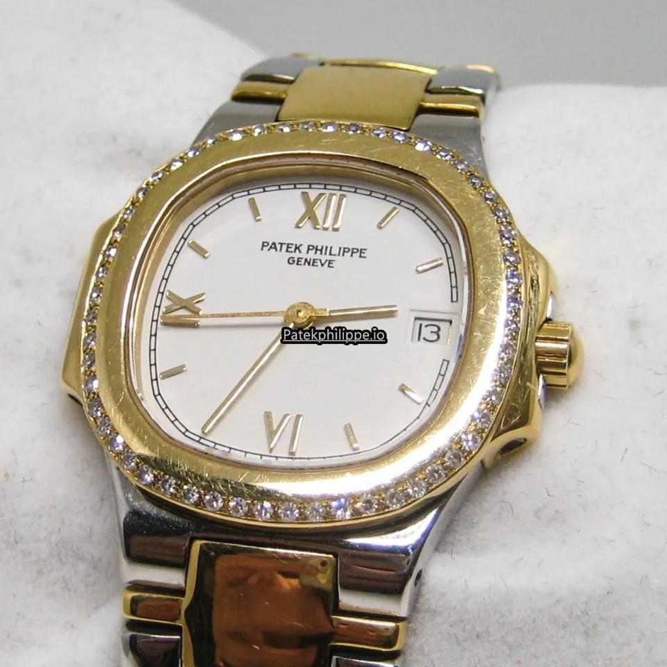 Patek Philippe Nautilus 4700/52 27x29MM Gold/steel Case Quartz