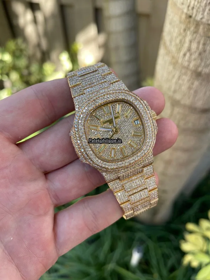 Patek Philippe Nautilus 5711r-001 40MM Rose Gold Case Automatic