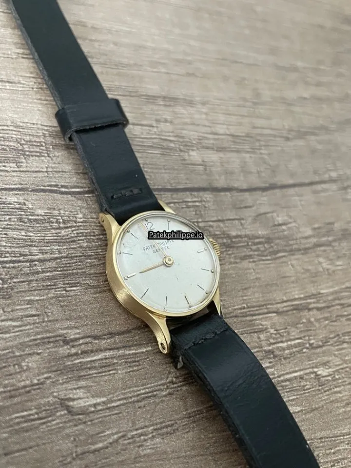 Alternative view of Patek Philippe Calatrava 1289 20MM Yellow Gold Case Manual Winding