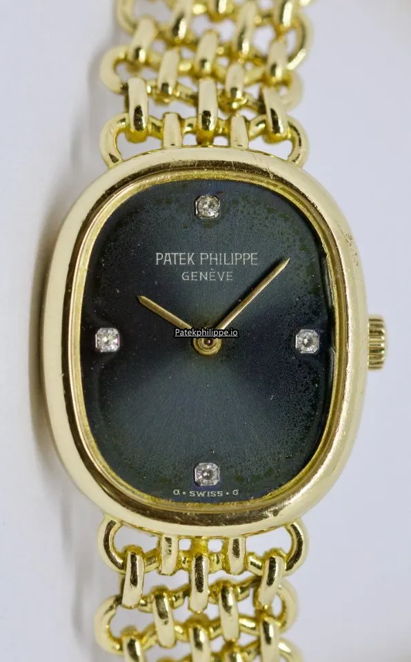 Alternative view of Patek Philippe Golden Ellipse 4464/008 20MM Yellow Gold Case Manual Winding