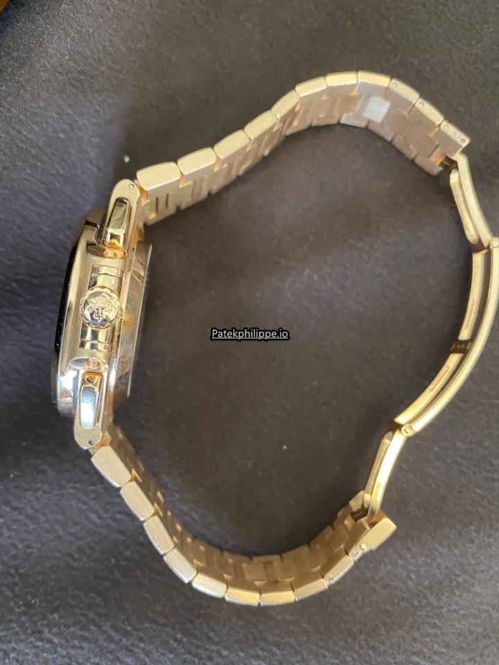 Alternative view of Patek Philippe Nautilus 5980/1r-001 40.5MM Rose Gold Case Automatic