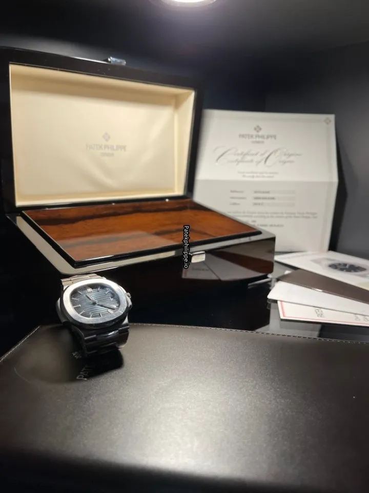 Patek Philippe Nautilus 5711/1a-010 40x38MM Steel Case Automatic