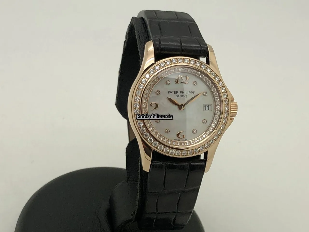 Patek Philippe Calatrava 4906/200 28MM Rose Gold Case Quartz