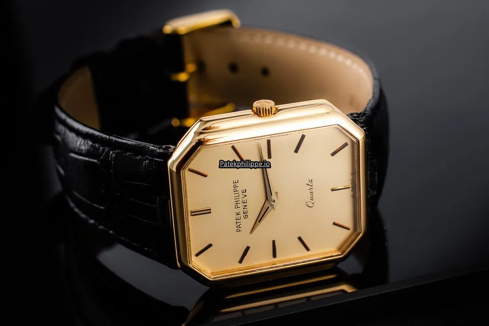 Alternative view of Patek Philippe Gondolo 3853 30x32MM Yellow Gold Case Quartz