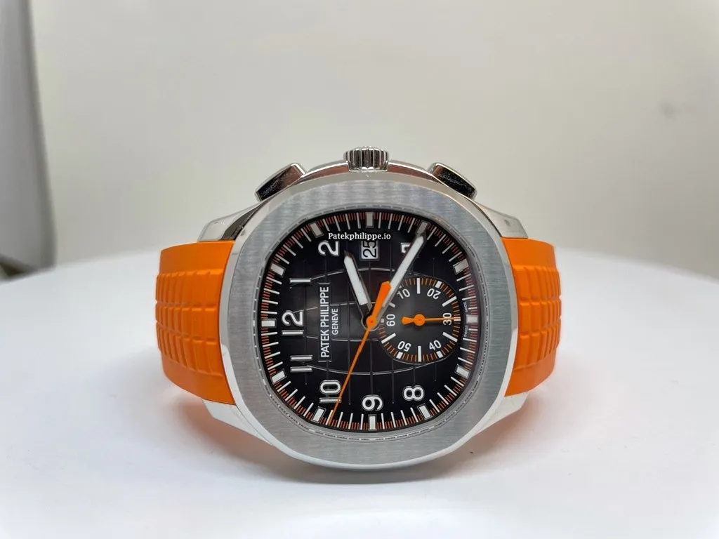Patek Philippe Aquanaut 5968a-001 42.2MM Steel Case Automatic