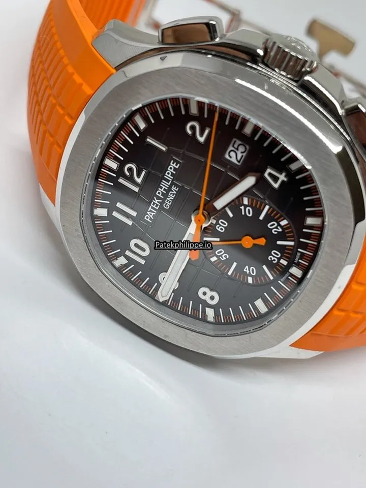 Alternative view of Patek Philippe Aquanaut 5968a-001 42.2MM Steel Case Automatic