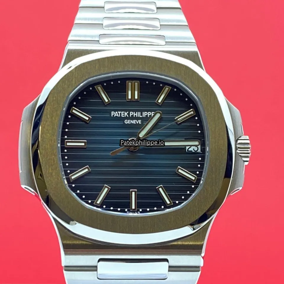 Patek Philippe Nautilus 5711/1a-010 40x38MM Steel Case Automatic