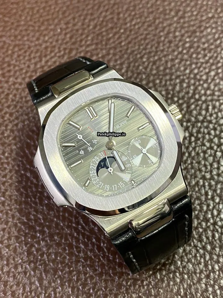 Patek Philippe Nautilus 5712g-001 40x38MM White Gold Case Automatic