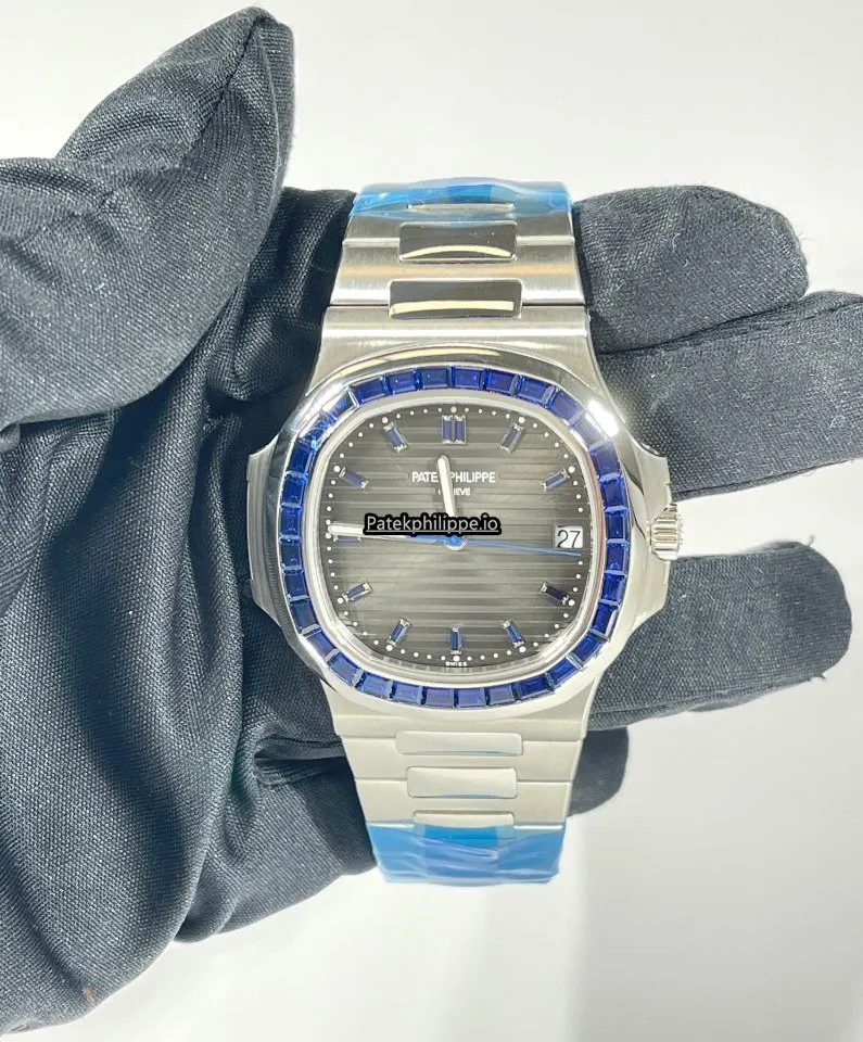 Patek Philippe Nautilus 5711/111p-001 40MM Platinum Case Automatic