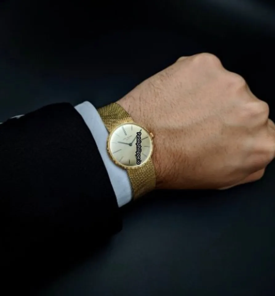 Patek Philippe Calatrava 3513 31x33MM Yellow Gold Case Manual Winding