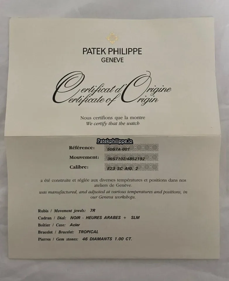 Alternative view of Patek Philippe Aquanaut 5067a-001 35.6MM Steel Case Quartz