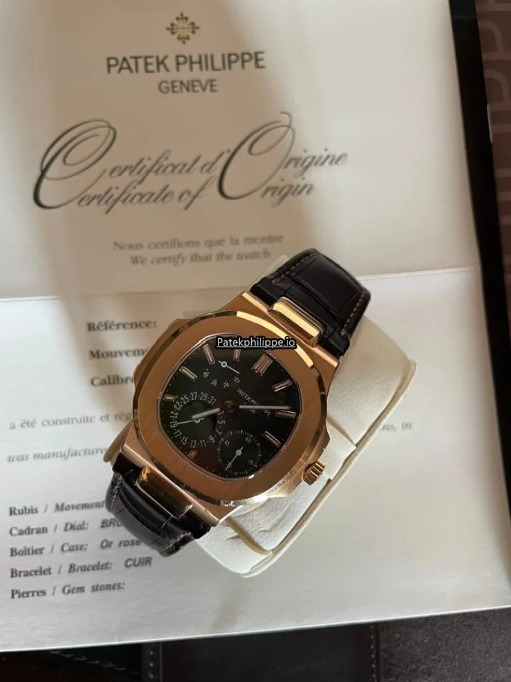 Patek Philippe Nautilus 5712r-001 40x38MM Rose Gold Case Automatic