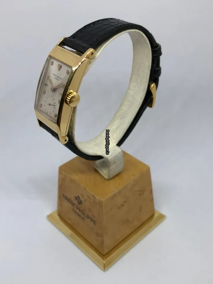 Alternative view of Patek Philippe Vintage 425 20MM Yellow Gold Case Manual Winding