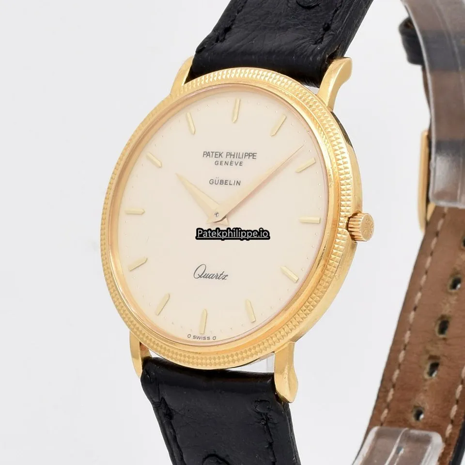 Alternative view of Patek Philippe Calatrava 33MM Yellow Gold Case Quartz
