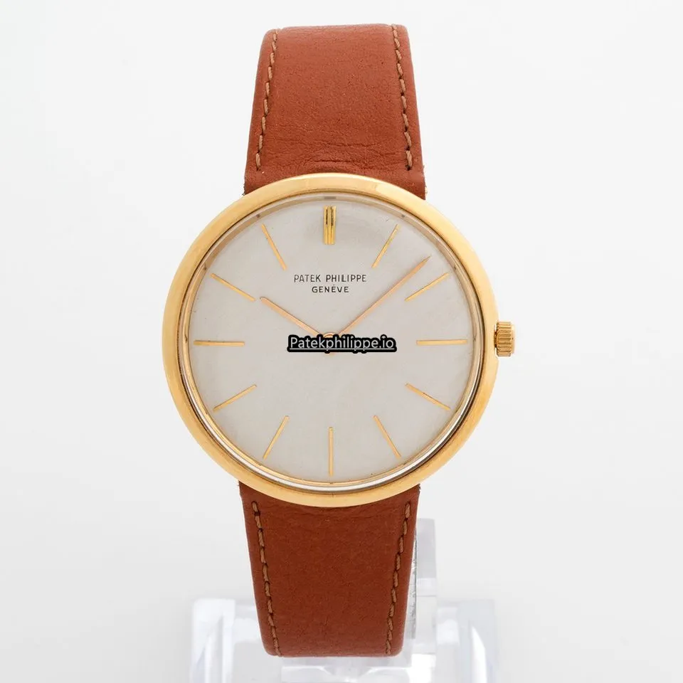 Alternative view of Patek Philippe Calatrava 2591 Yellow Gold Case Manual Winding
