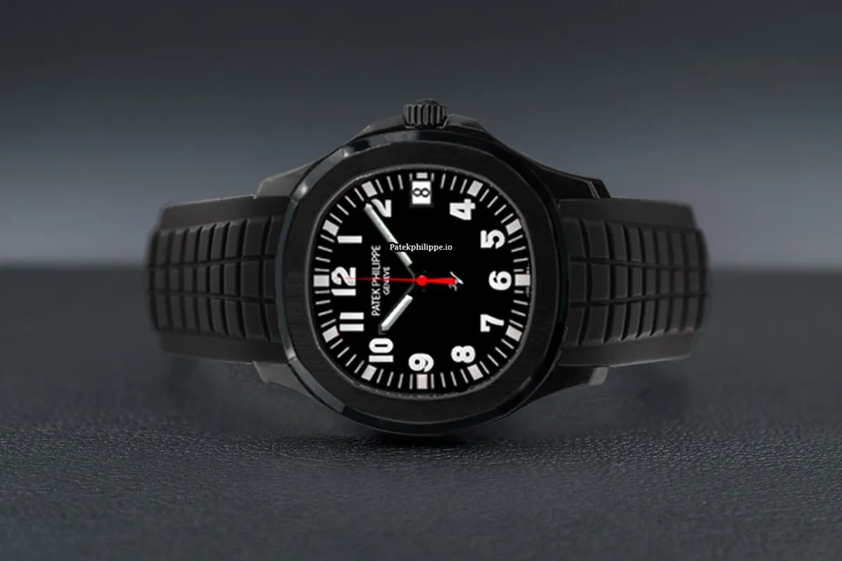 Alternative view of Patek Philippe Aquanaut 5167a 40MM Steel Case Automatic