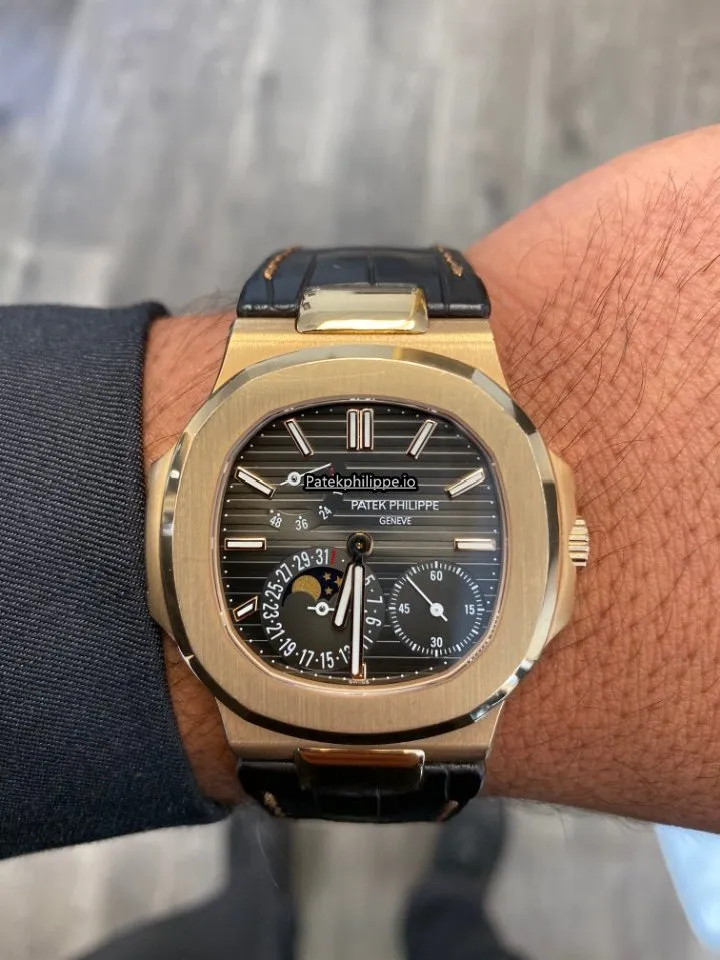 Patek Philippe Nautilus 5712r-001 40x38MM Rose Gold Case Automatic