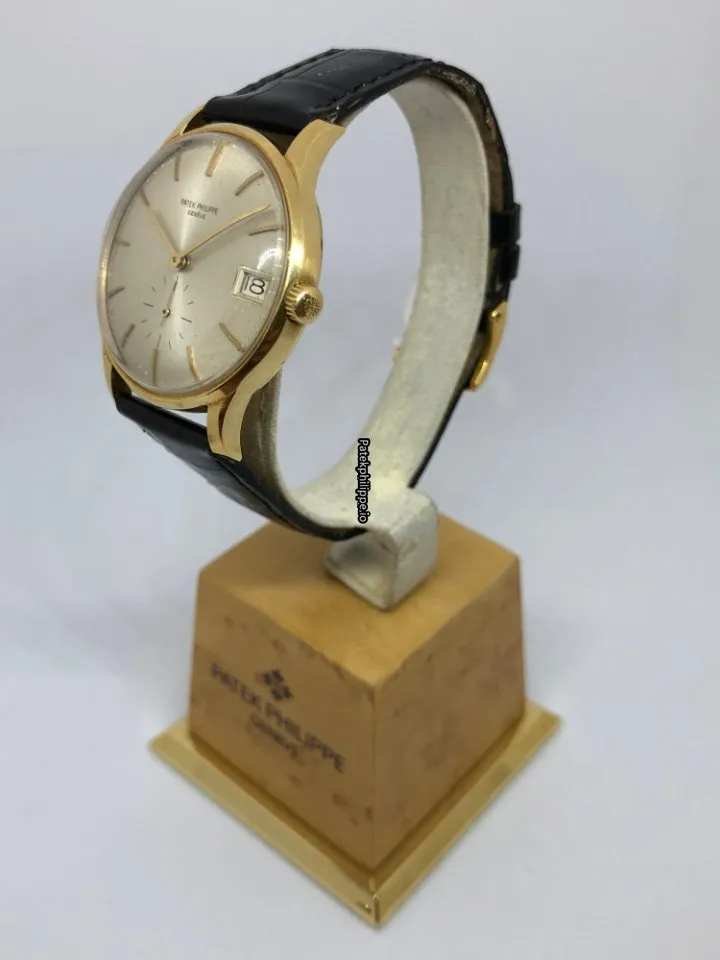 Alternative view of Patek Philippe Calatrava 3514 33MM Yellow Gold Case Automatic