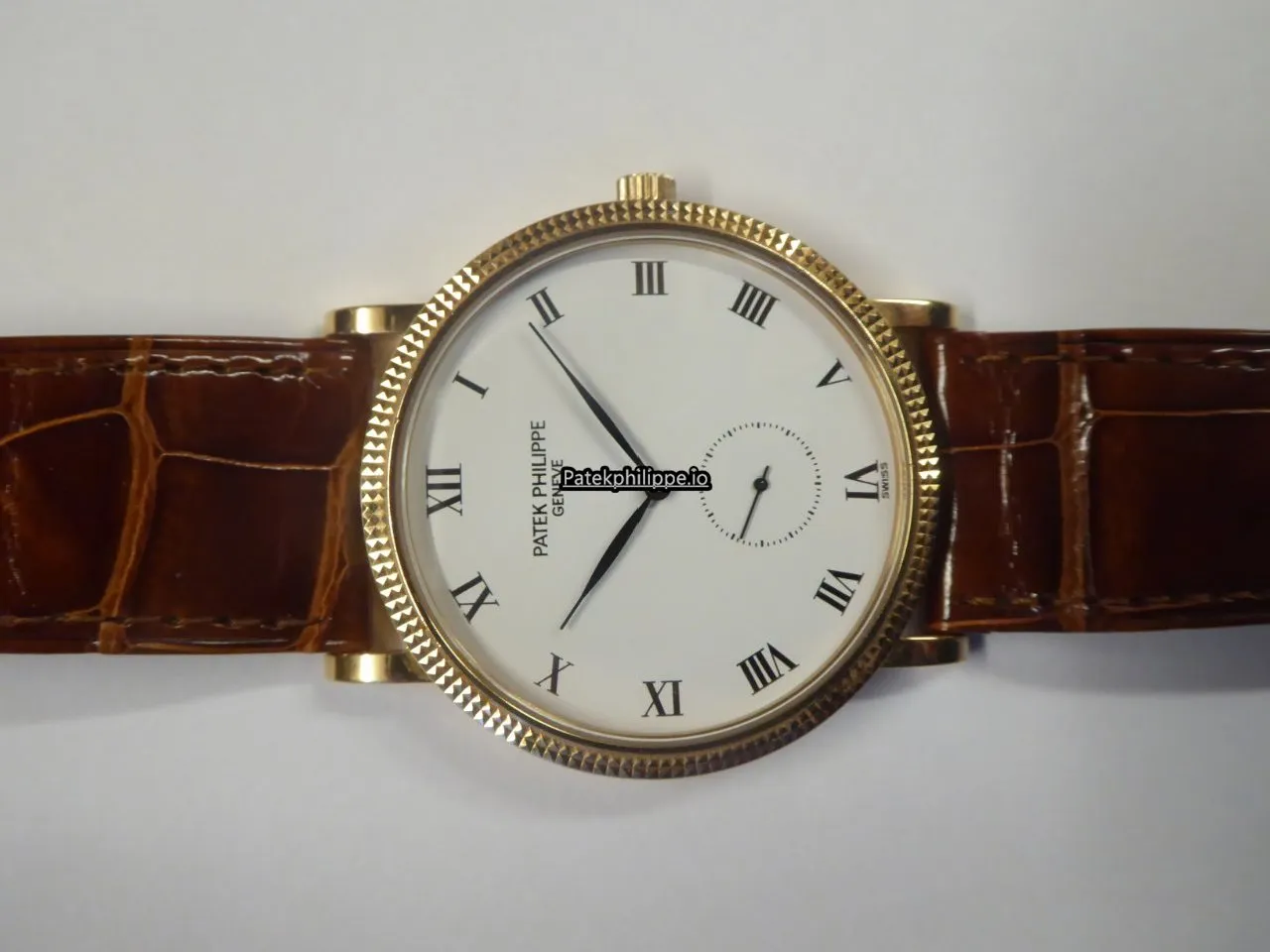 Alternative view of Patek Philippe Calatrava 3919r 33MM Rose Gold Case Manual Winding