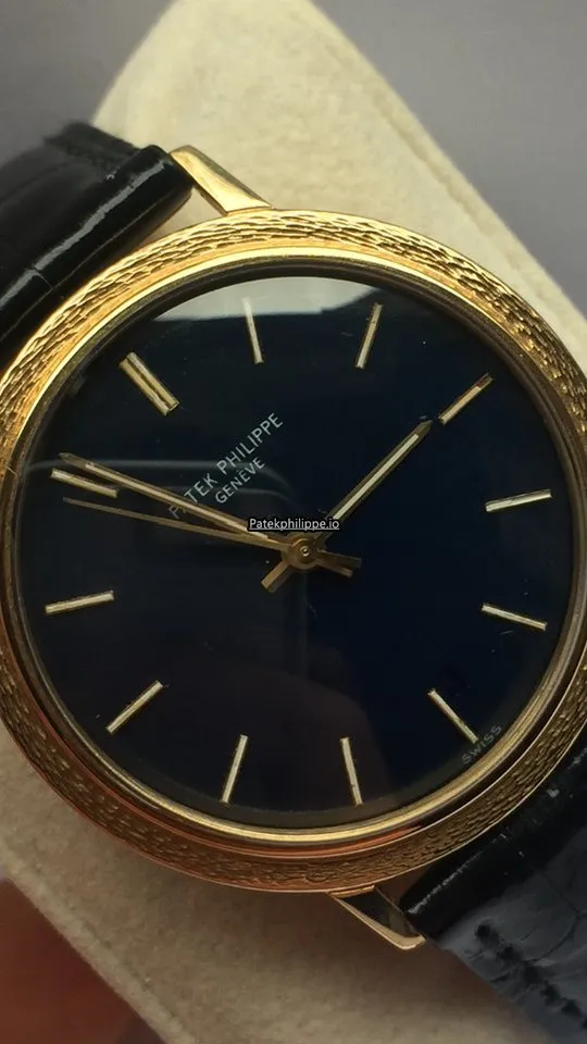 Alternative view of Patek Philippe Calatrava 3569 35.5MM Yellow Gold Case Automatic