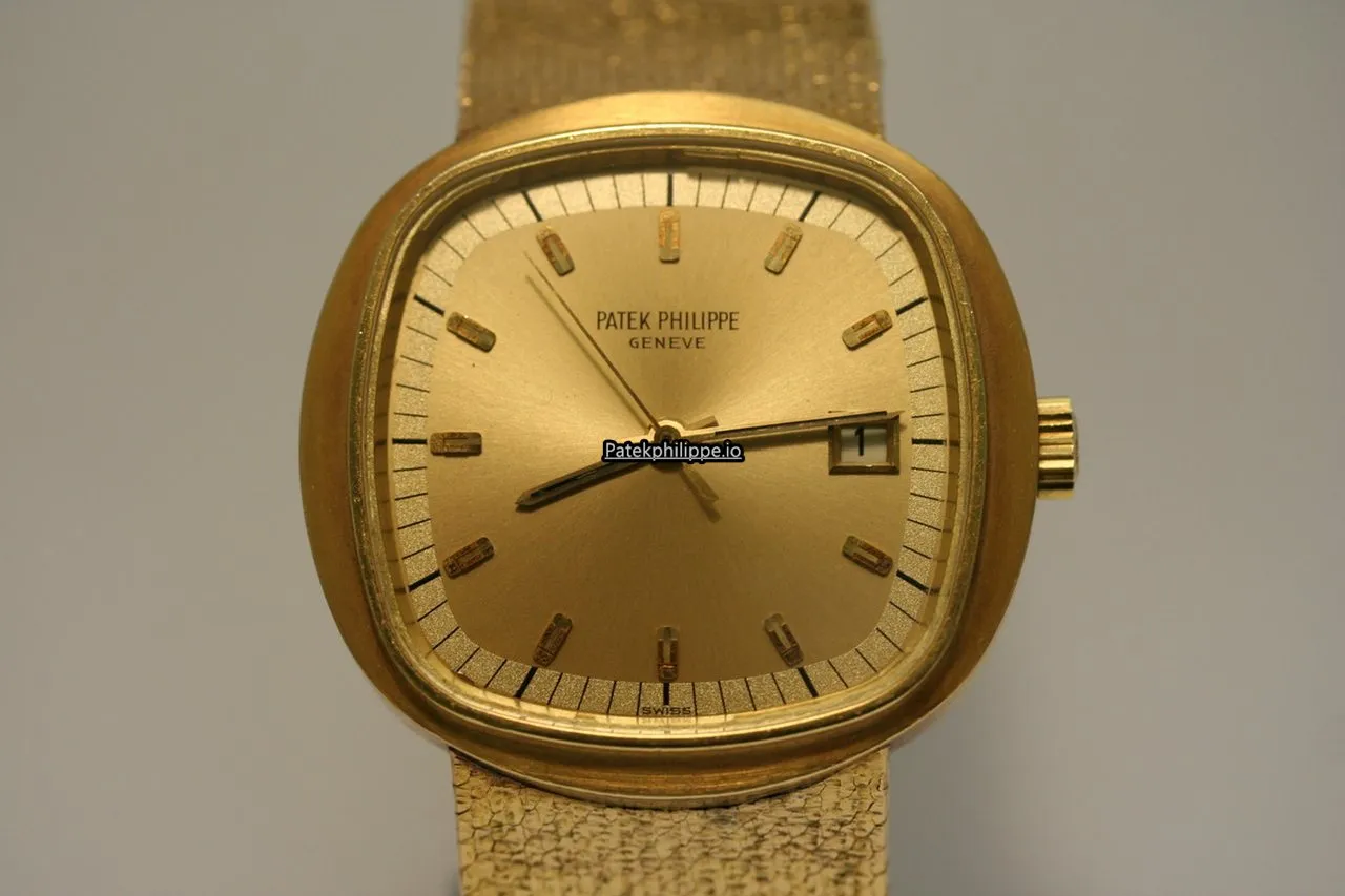 Alternative view of Patek Philippe Jan-87 Yellow Gold Case Quartz