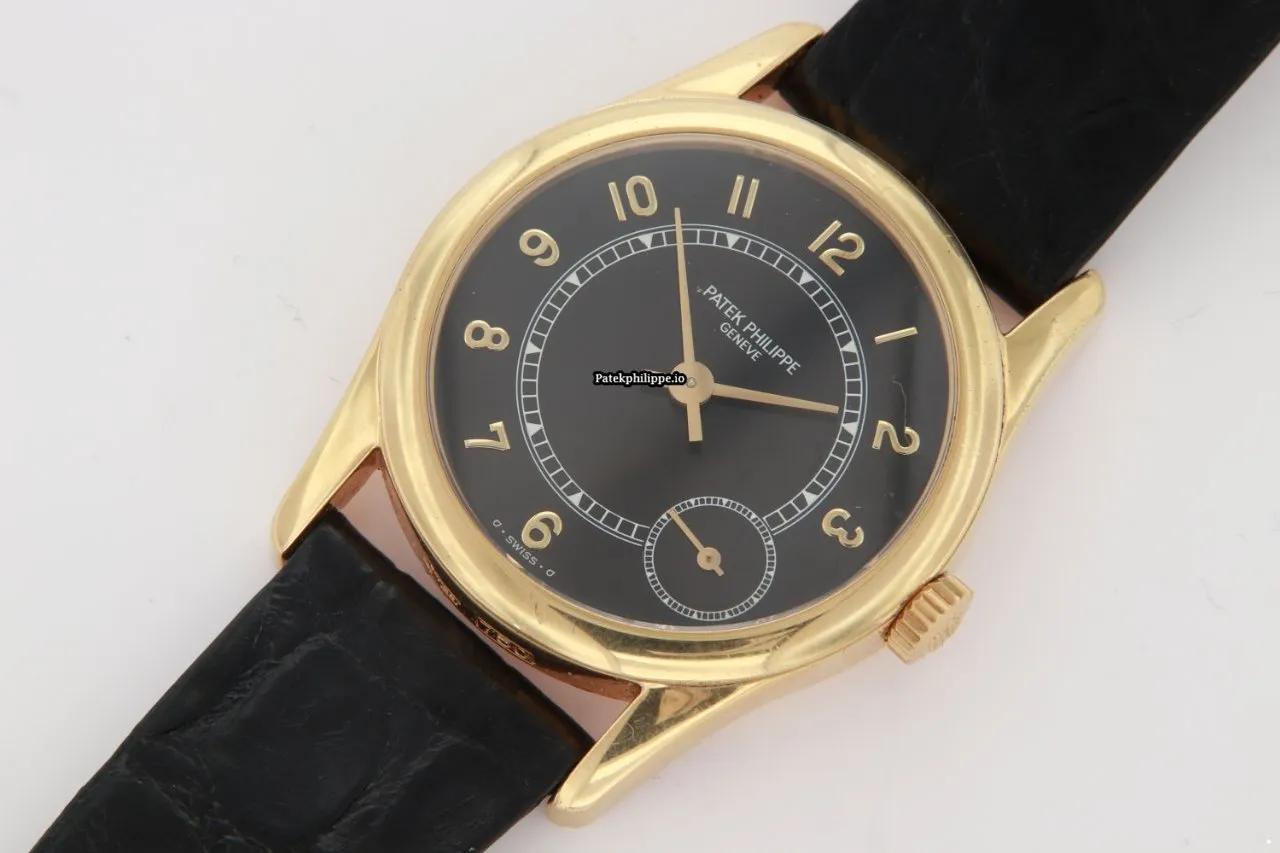 Alternative view of Patek Philippe Calatrava 5000j 34MM Yellow Gold Case Automatic