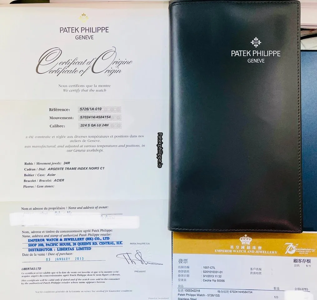 Alternative view of Patek Philippe Nautilus 5726/1a-010 40.5MM Steel Case Automatic