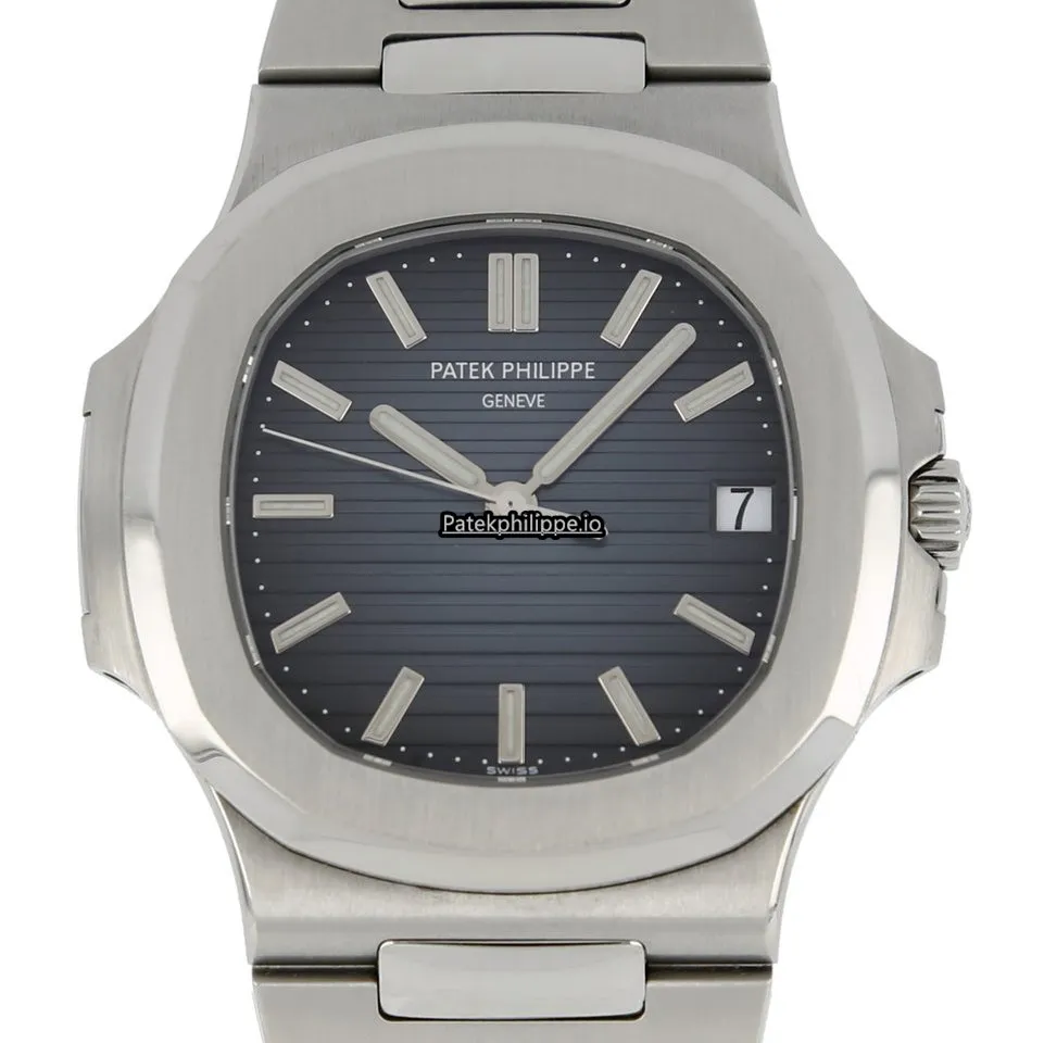Patek Philippe Nautilus 5711/1a-010 40MM Steel Case Automatic