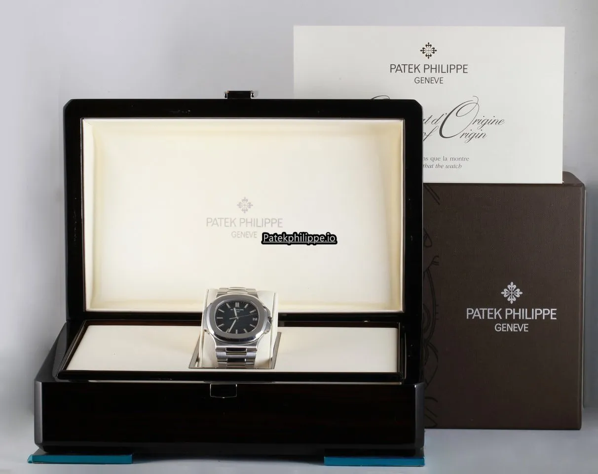 Alternative view of Patek Philippe Nautilus 5711/1a-010 40MM Steel Case Automatic