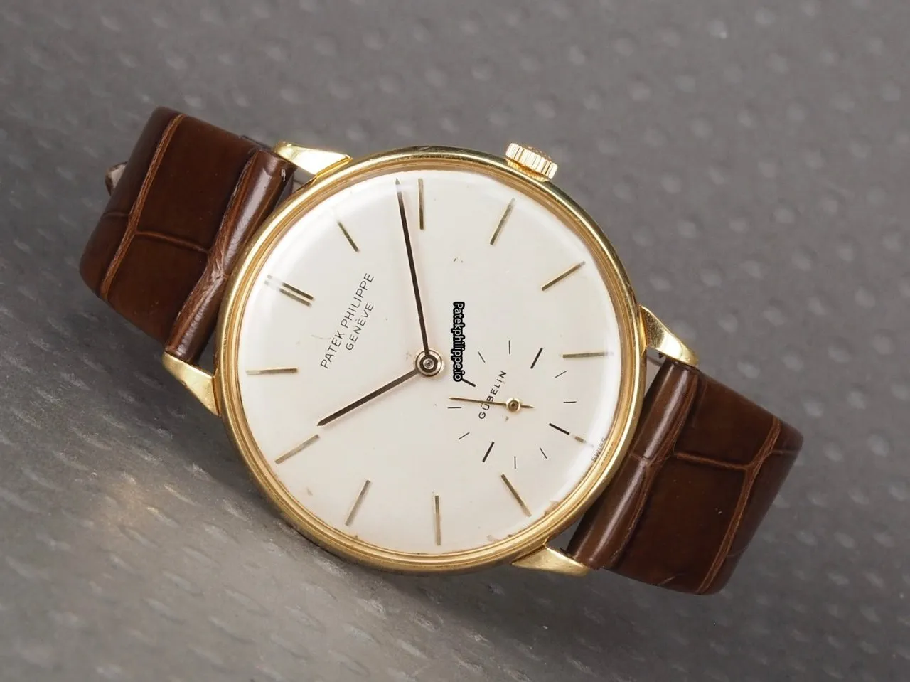 Alternative view of Patek Philippe Calatrava 3420 34MM Yellow Gold Case Manual Winding